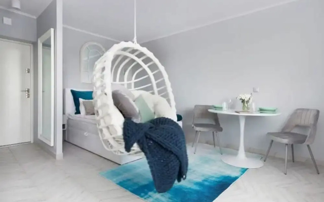 Elite Apartments Luna Studio Bath Balcony Center