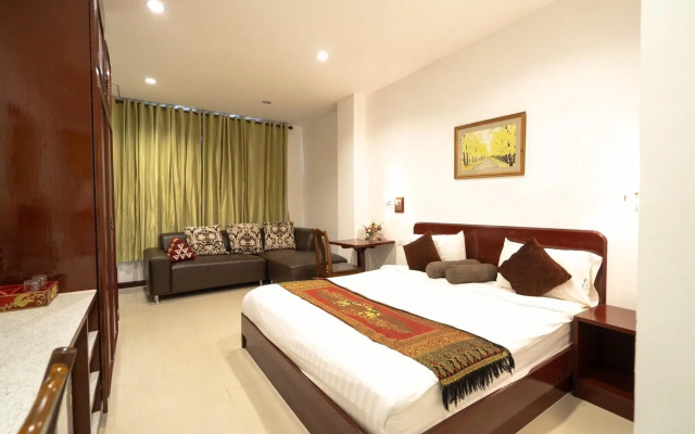 Phanthipha Residence (SHA Extra Plus)