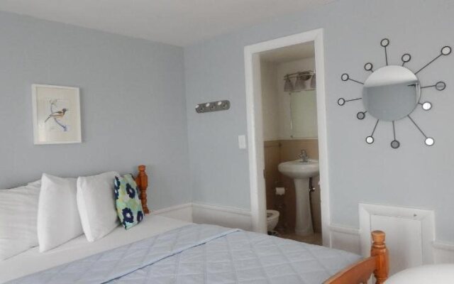 Eagle House Beachside Motel