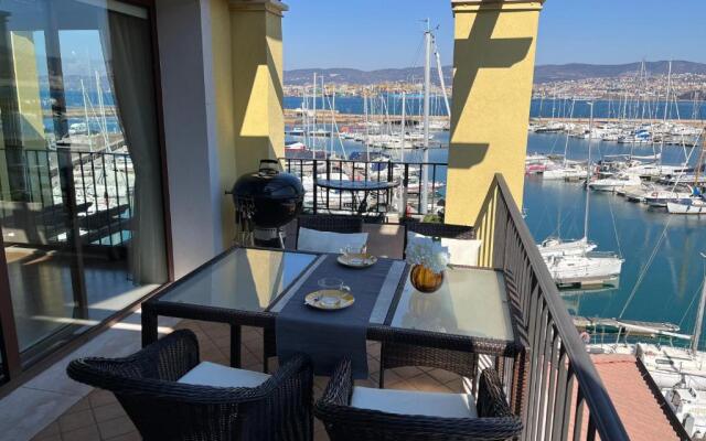 Tra Sole & Mare- grande attico panoramico, Sauna, 4 terrazze