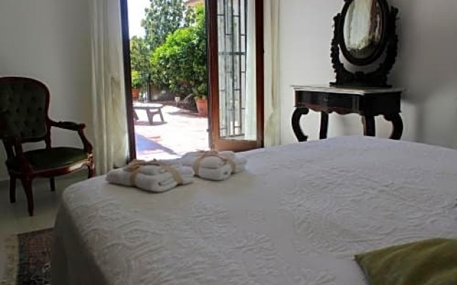 LeTreDonne-Villa con piscina