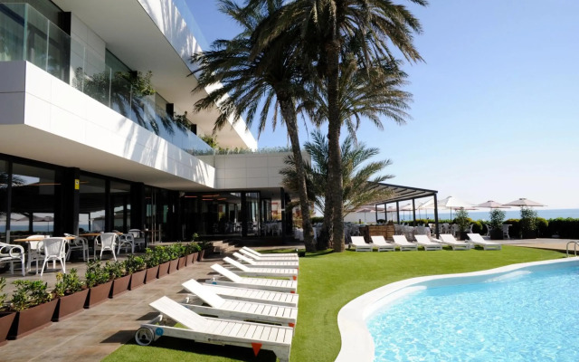 Hotel Tropical Gava Mar
