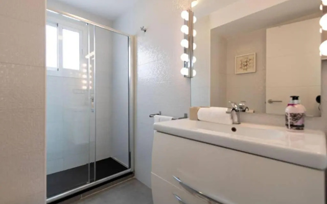 Triana Maestro Deluxe