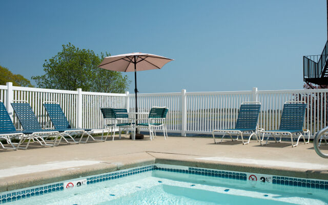 Ogunquit River Inn & Suites
