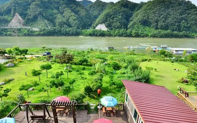 Namisum Lake Pension