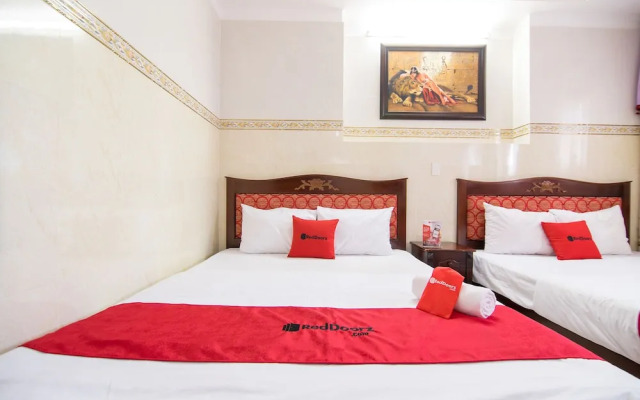 RedDoorz near Tan Son Nhat Airport