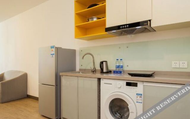 A+ Apartment (Conghua Passenger Transport Subway Station)