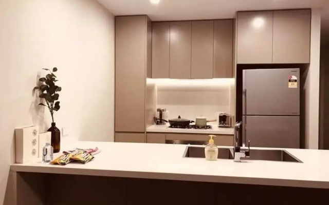 Luxury Skyrise 2bed2bath APT in Olympic Park