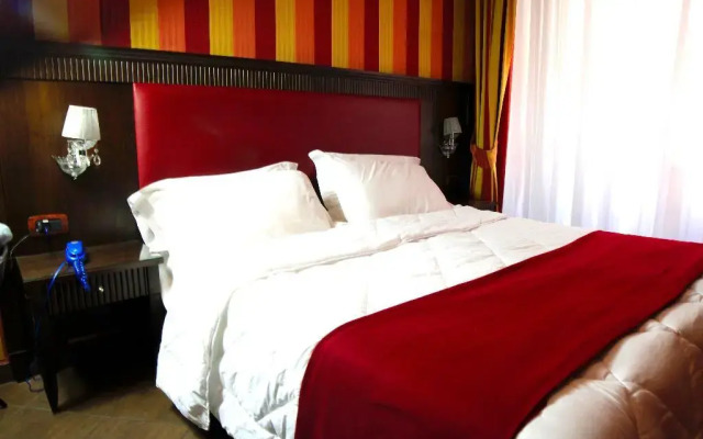 Smart Station Hotel