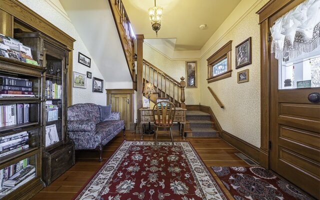 Abigail’s Bed & Breakfast Inn