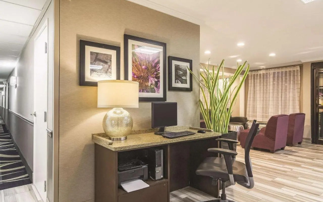 La Quinta Inn & Suites Brunswick #1040