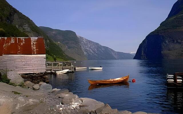 Visit Undredal