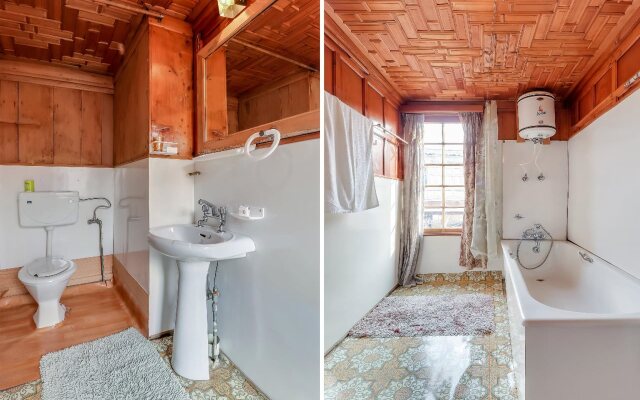 Vaccinated Staff- OYO 24812 Houseboats by Vanda Group