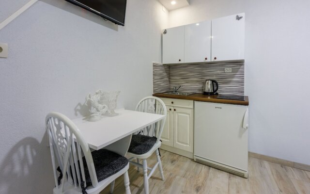 Apartments and Room ART