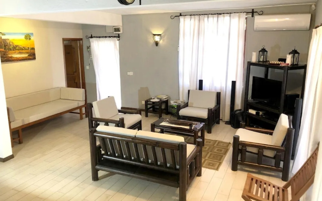 Villa With 3 Bedrooms in Grande Riviere Noire, With Wonderful Mountain View, Private Pool, Enclosed Garden - 1 km From the Beach