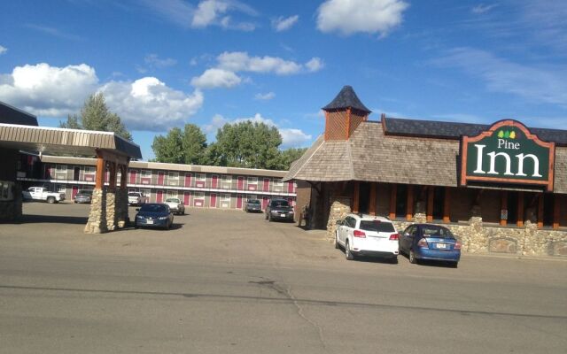 The Pinecone Inn & Suites