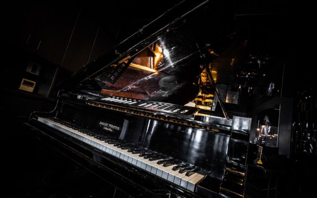 Hotel Belmont Classic