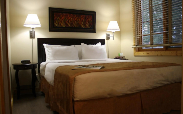 Overlander Mountain Lodge