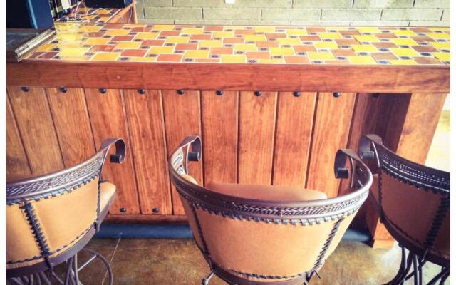 Beautiful Cabin Downtown Tapalpa Oven Mud Barbecue Grill 4 Room 12 ppl TV Wifi