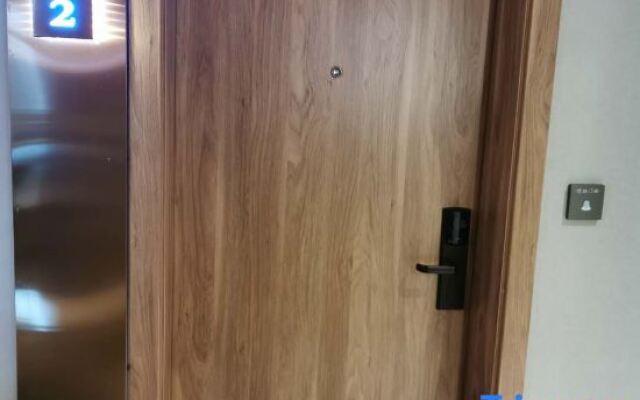 Yuefeng Boutique Hotel (Longyandong Station)