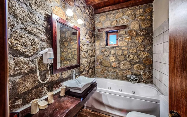 Pera Alonia Guest House