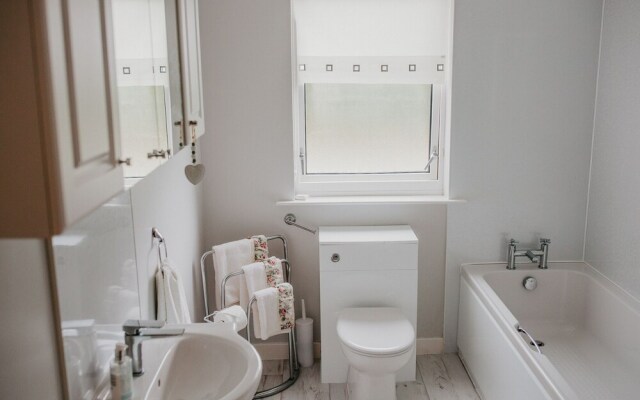 Remarkable 3-bed House in Isle of Lewis