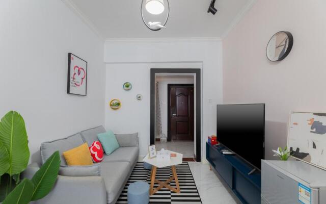 Locals Apartment House 03