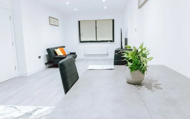 Inviting 1 Bed Apartment in Purley