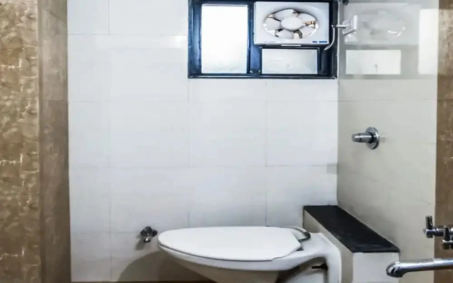 The Tourist Inn by OYO Rooms