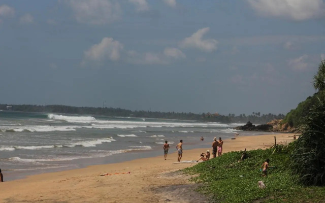 Land's End Matara