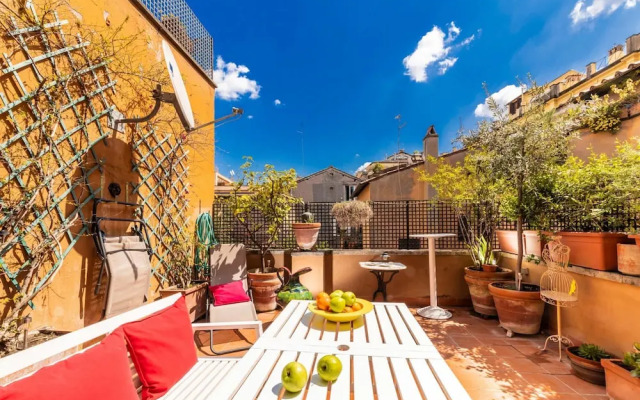 Chiara in Pantheon Apartment With Terrace