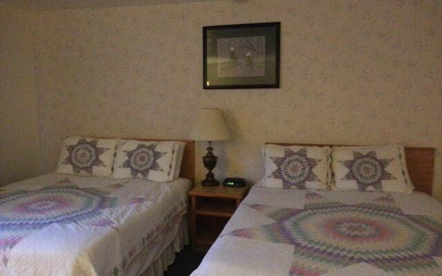 Eagles Nest Motel