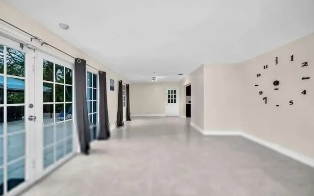 Heated Pool Home Near Beach