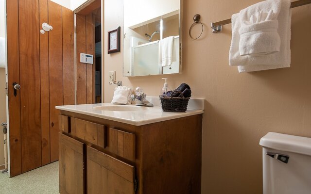 The Tides 4 Br home by RedAwning