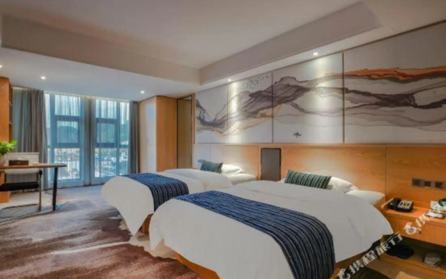 Diqiu Lvbaoshi Hotel