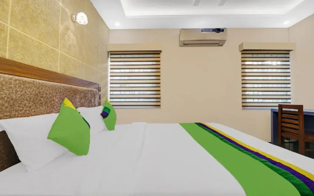 Treebo Pushpak 500 mtrs from Chottanikkara temple