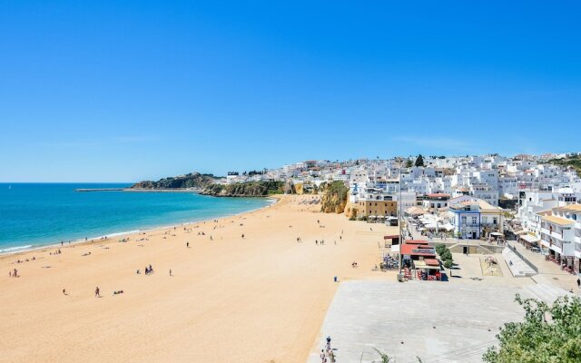 Sea view Apartment with 2 huge Terraces & Swimming pools