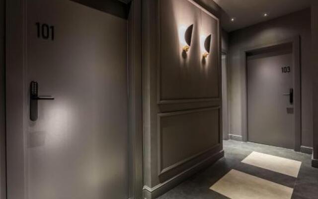 Reina 107 Beach Boutique