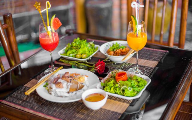 Calm House Hotel Hoi An