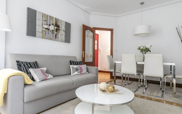 Trueba By Forever Rentals 2 Bedroom Apartment Wifi Zurriola Beach Kursaal