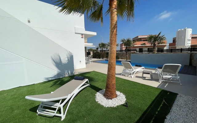 Belvilla by OYO Villa Ciudad Quesada