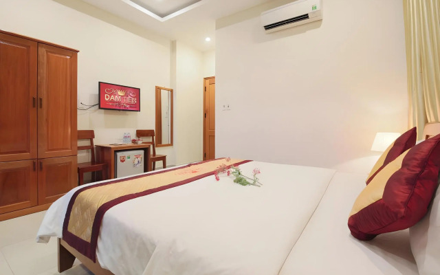 Dam Tien Hotel