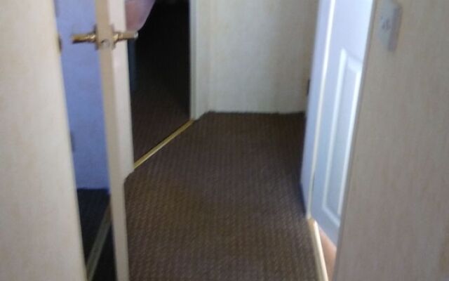 Inviting 3 Bedrooms Caravan gas Central Heating