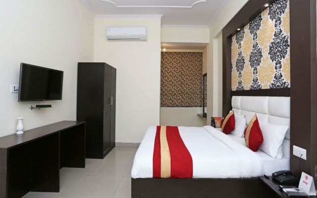 OYO 9594 Hotel Shree Residency
