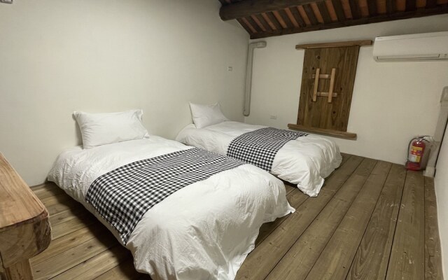 Sunshine music Traditional guest house