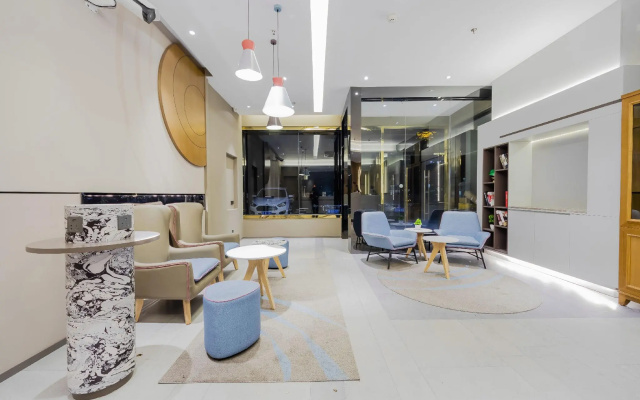Homeinn Hotel (Shanghai Ninth People's Hospital Fengcheng Branch)