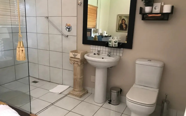 Tuscana Villa Guesthouse