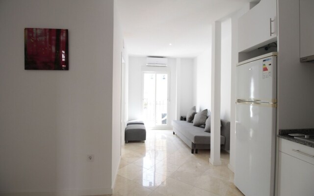 Apartamento de 2 Habitaciones en Puerta del Angel AZ2D