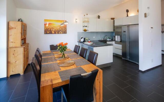 Modern and Cosy 5 Rooms Penthouse With Stunning View