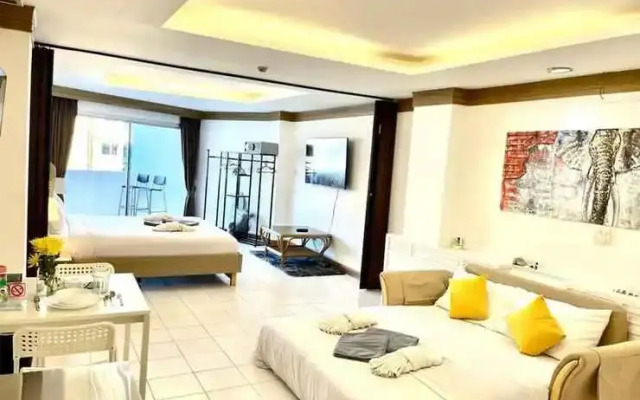 Patong Beach Gardens - Pool, Fast Wifi, Smart TVs